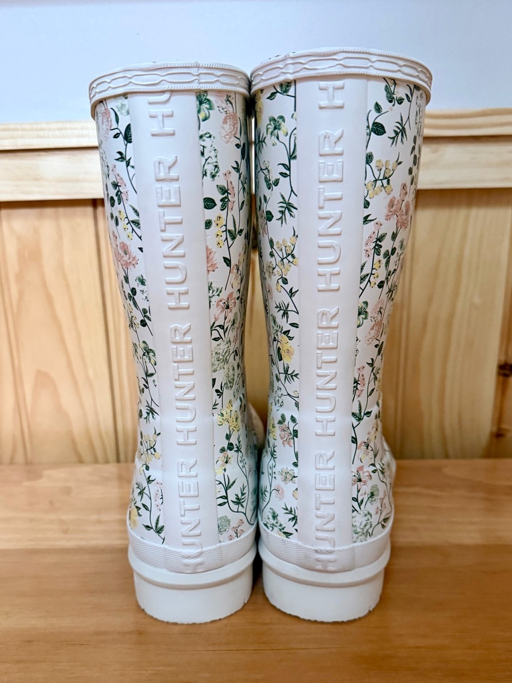 Hunter Women’s Floral White Rain Boots - Picture 3 of 4